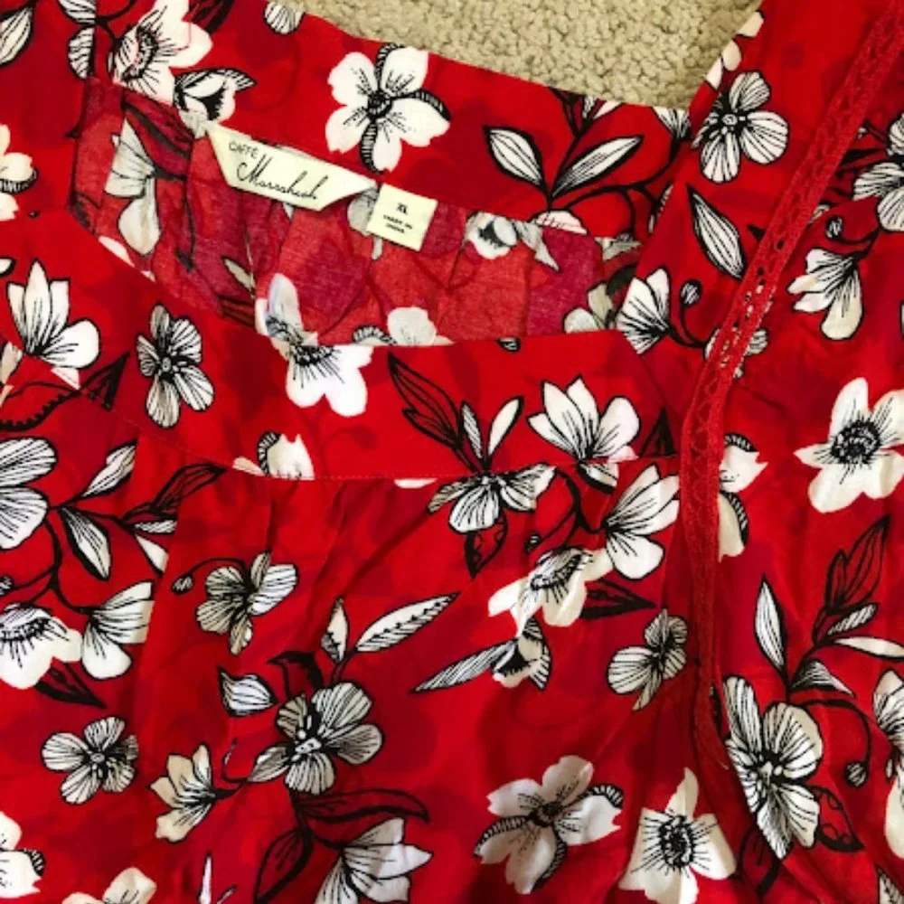 Caffé Marrakesh Square Neck Flutter Sleeve Floral Red Shirt / Blouse (XL) - Picture 3 of 3
